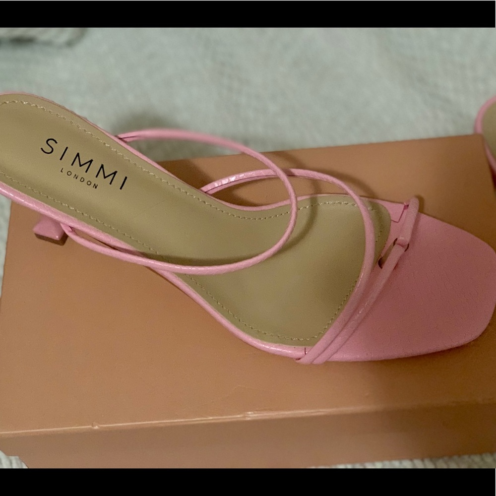Pink Snake print strappy mid heel - Picture 5 of 7